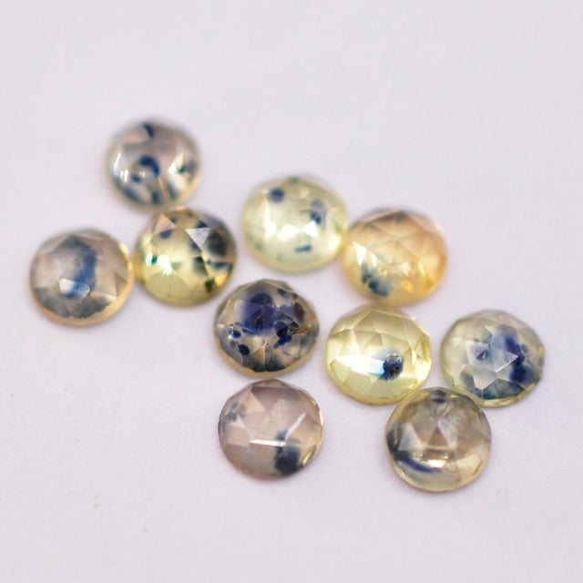 CLEARANCE 3mm Rhinestones (Pastel Green) 14 Faceted Cut Round Resin Rh, MiniatureSweet, Kawaii Resin Crafts, Decoden Cabochons Supplies